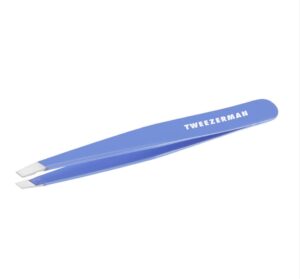 Tweezerman Slant Tweezer Exclusive (Lapis Blue) - Professional Tweezers with Hand Filed Tips and Calibrated Tension for Effortless Eyebrow Shaping and Hair Removal