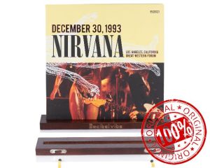 Decibelvibe Vinyl Record Shelf in Wood