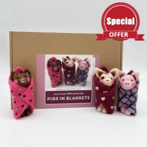 Bergin & Bath Needle Felting kit - Pigs in Blankets. A Festive Christmas Craft kit for Adults and Teens. Learn to Make Felted Decorations from Wool.
