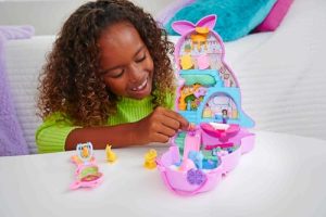 Mama and Joey Kangaroo Purse 2-in-1 Compact Playset with 2 Micro Dolls and Accessories