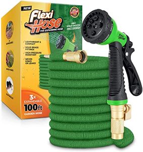 Retractable Hose with 2cm Brass Fittings - Expandable Hose Design Includes Spray Nozzle (Green 30 Metres)
