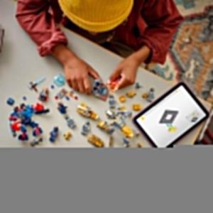 Gorilla Figure & 7 Minifigures incl. Thor