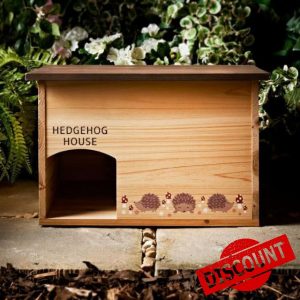 CASVO Decorative Wooden Hedgehog House Luxury Outdoor Shelter