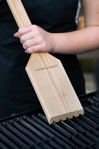 Safe Grill Cleaner Tool for Gas & Charcoal Grates (18 Inch BBQ Scraper)