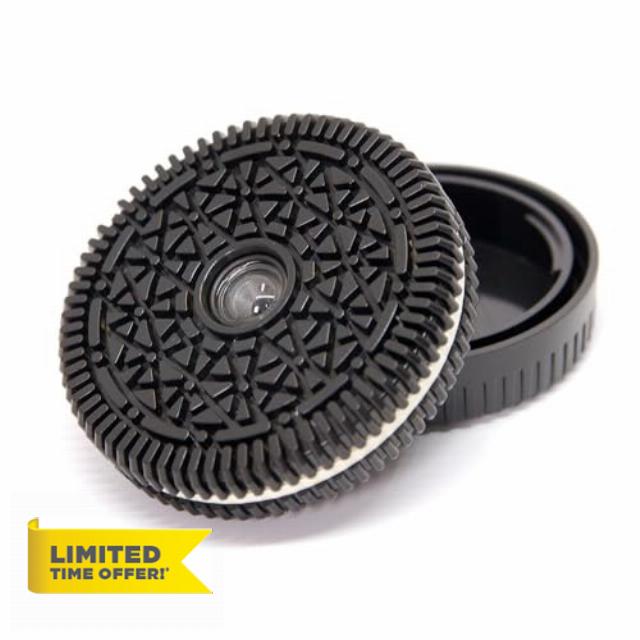 DSLR Ca- non EF/EFS Cameras Focus Free 38mm f10 Pancake Lens Street Humanity Documentary Photography Lens