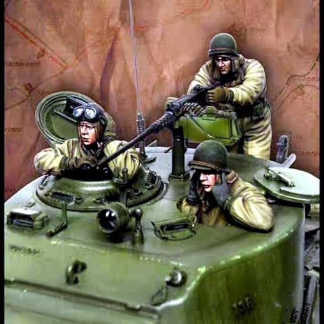 1/35 WWII US Tank Crew Soldiers Unpainted and Unassembled Resin Figure Set (3 Figures