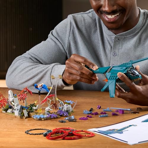 Eternia Flight Fight with 411 Pieces and 10 Figures
