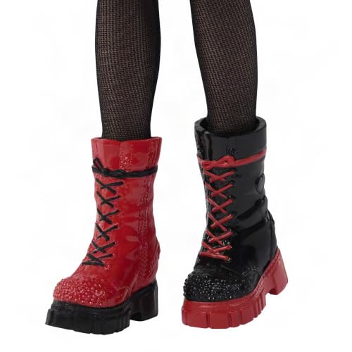 with Removable Outfit & Accessory