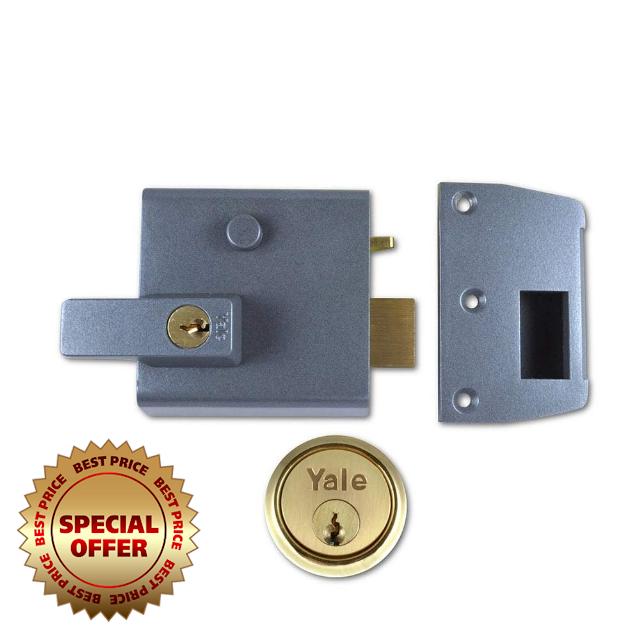 Yale B-1-DMG-PB-60 - Double Locking Nightlatch - 60mm - Dark Metallic / Polished Brass Finish High Security can be locked from inside with key