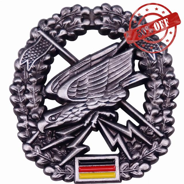 Historical West German Paratrooper Artifact – Federal Republic Airborne Achievement – Museum-Grade Frontier Service Insignia – Silver-Toned Collective Piece