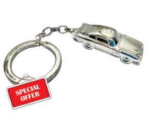 Official Aston Martin DB5 silver keyring Keychain Bond 00 new with gift box