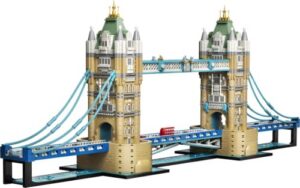 River Thames Base & London Bus - Collectible Gift Idea - 21067