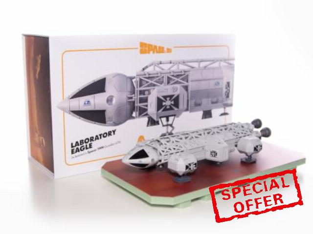 A GERRY ANDERSON Space: 1999 Laboratory Eagle Die-Cas