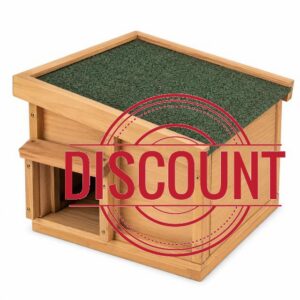 Wooden Hedgehog House Outdoor Shelter for Garden                                                          Predator Resistant Hedgehog Feeding Station & Hibernation Hideaway